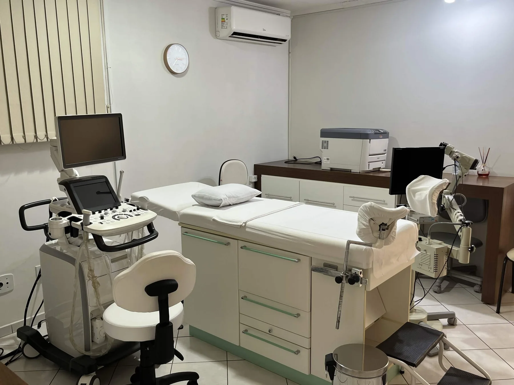 Sala de ultrassonografia e videocolposcopia da VivatSaúde
